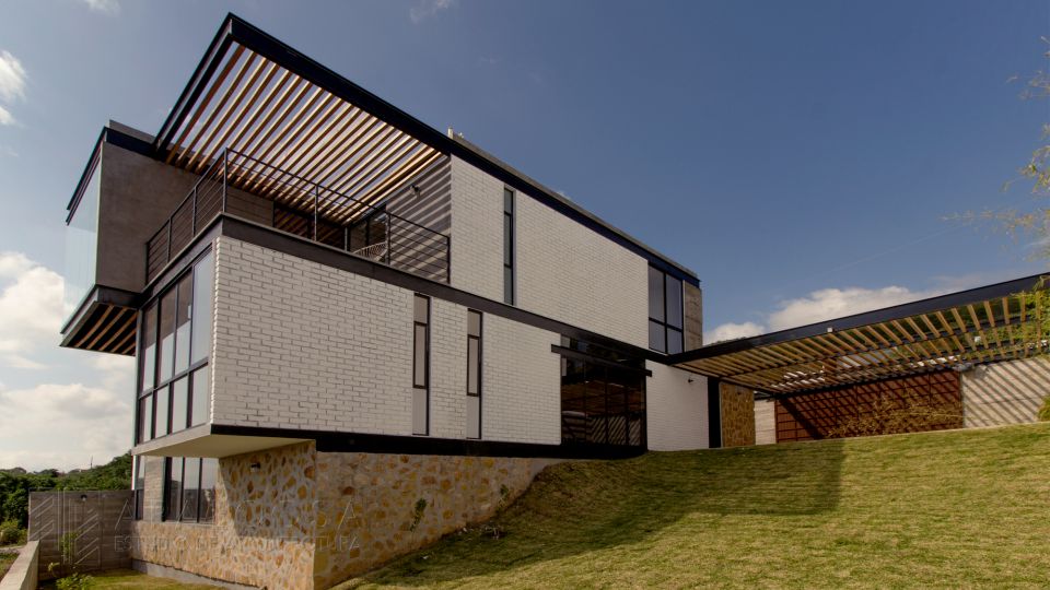 Casa Escalonada - APALOOSA Arquitectos